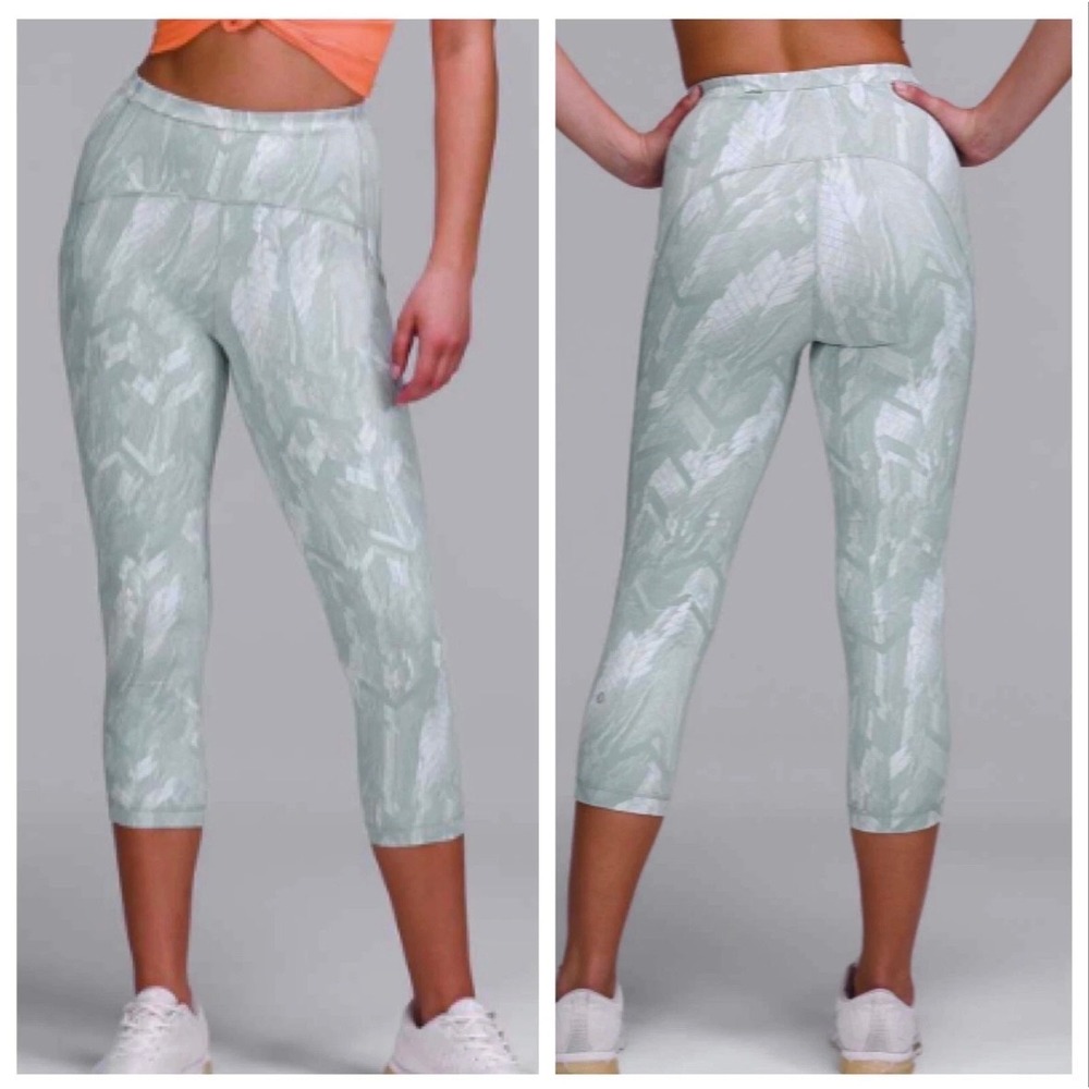 Lululemon Swift Speed High-Rise Crop legging women's size 4‎ blue white